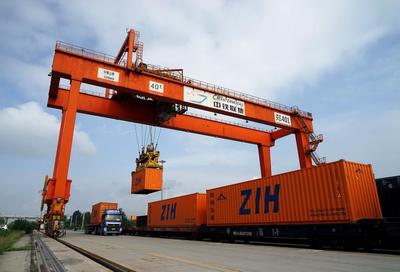 国际铁路运输的成本与时效探析——以郑欧班列为视角